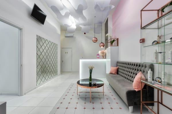 The longevity of glass tile: maintenance tips for Aurora residents