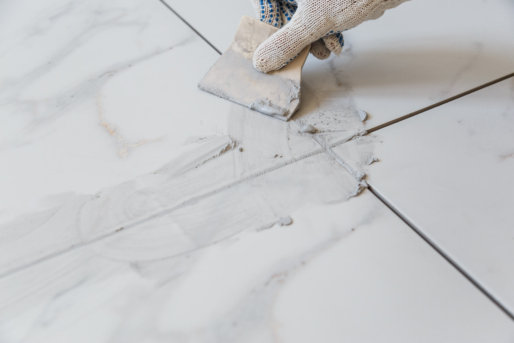 How to Prevent Grout Stains with Simple Maintenance Tips