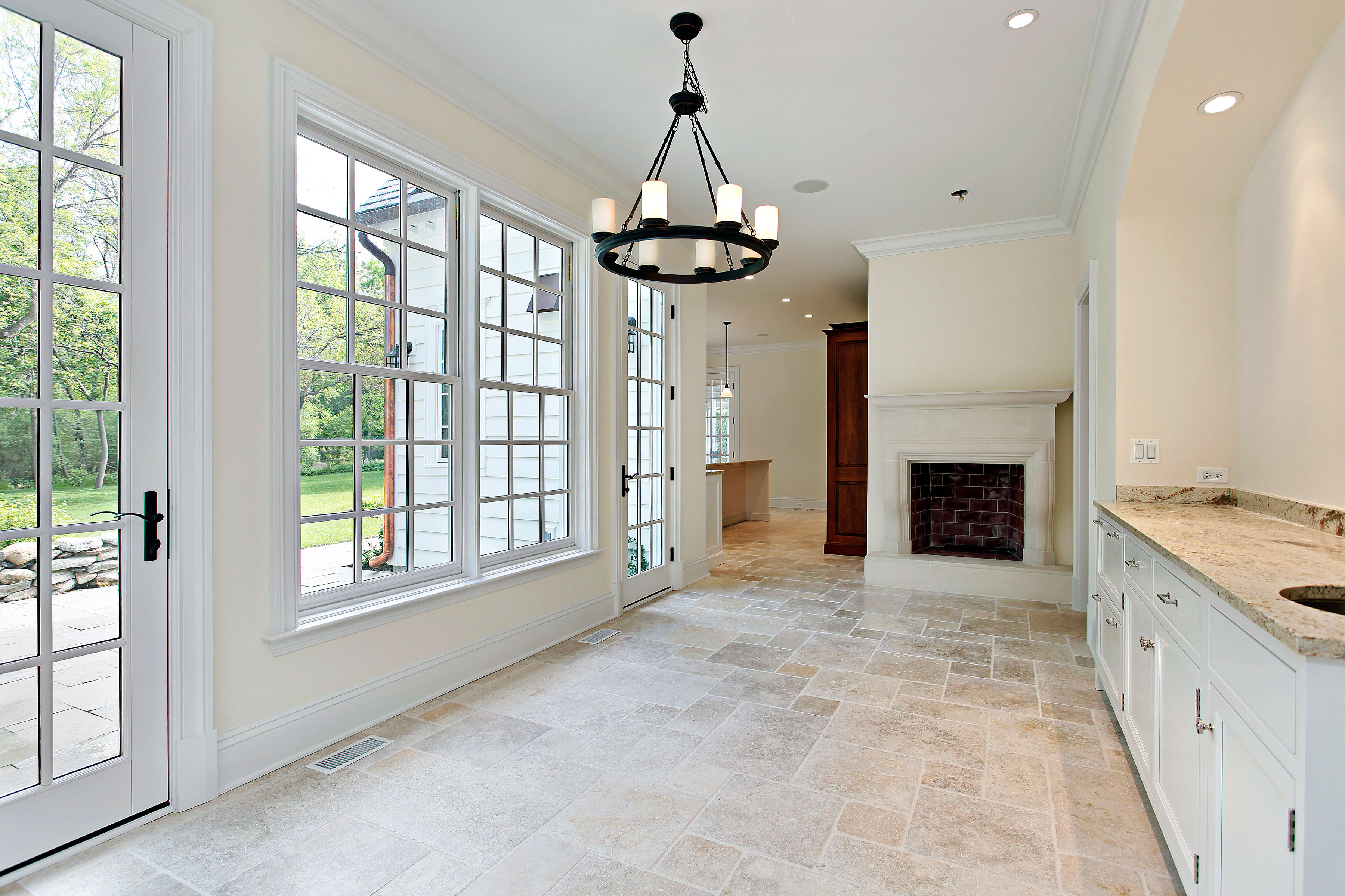 Carpet Styles That Make Rooms Look Bigger