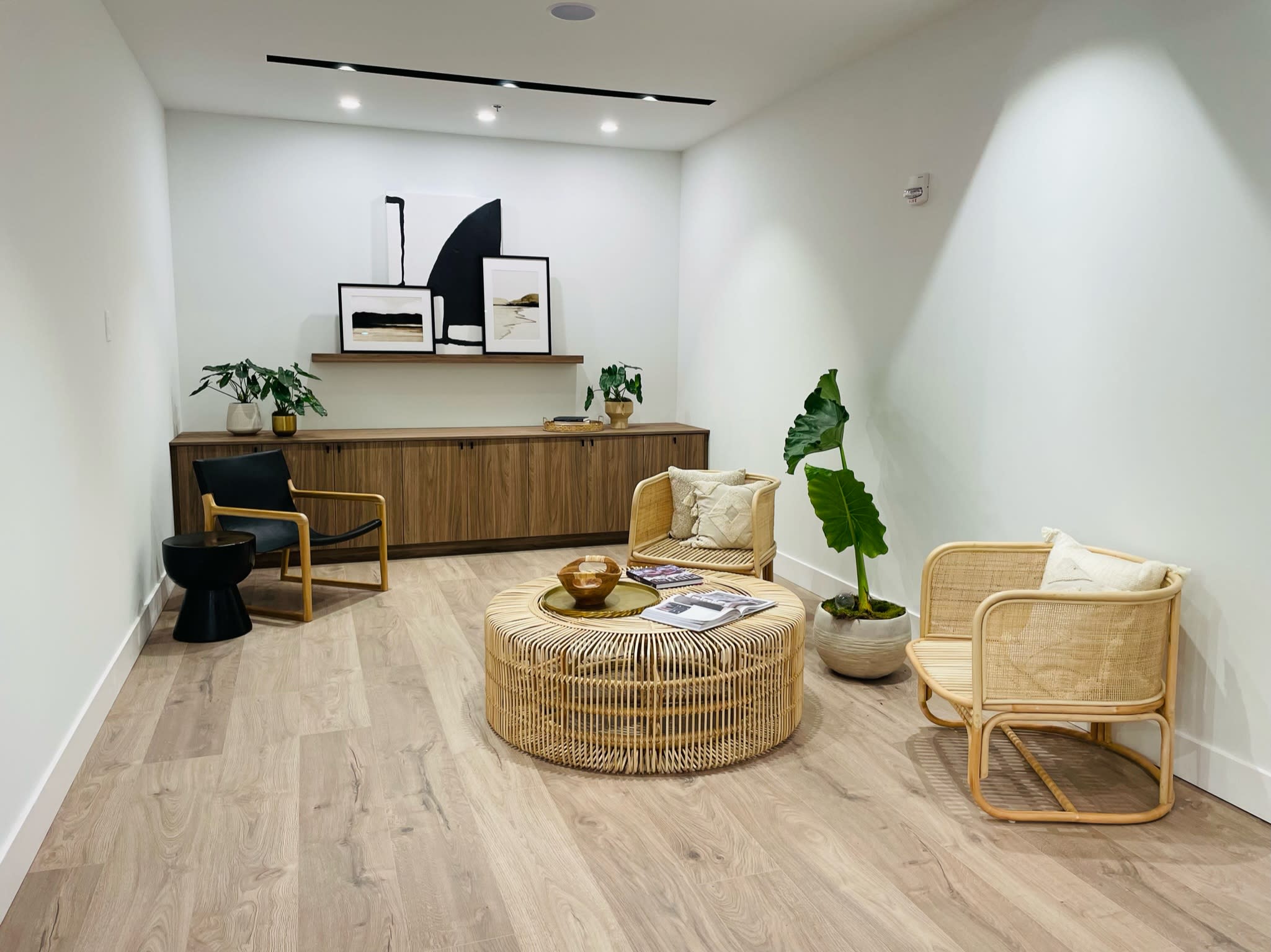 Where Laminate Shines: Top Rooms to Install Laminate in San Bernardino, CA Homes