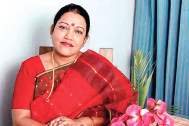 A Grateful Return: Farida Parveen Comes Home After Health Battle