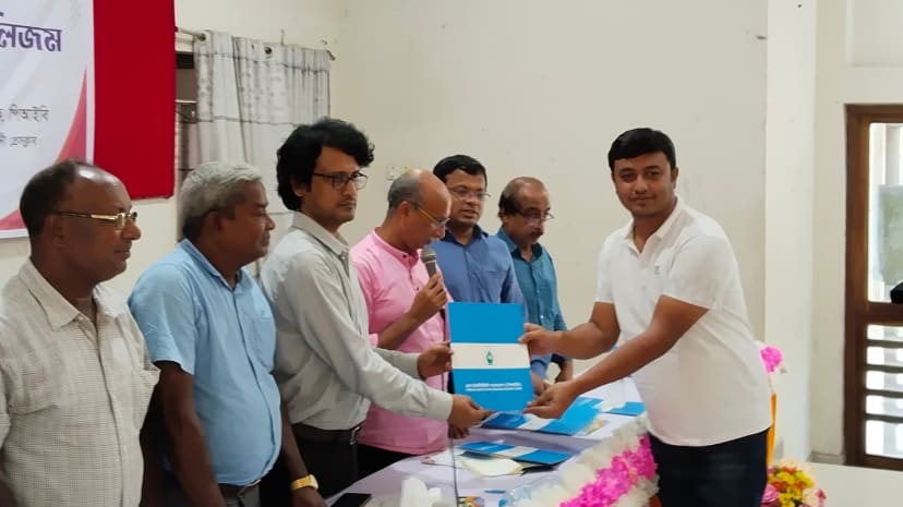 Journalist Mohammad Ali Honored by PIB