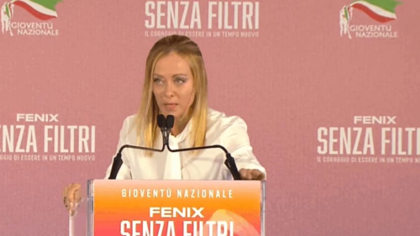 Meloni to the youth of the Brothers of Italy party: "The threats are multiplying, but we're not afraid."