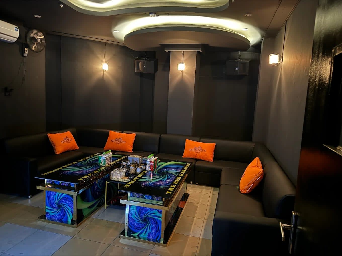 하노이 더레드 (THE RED) 가라오케