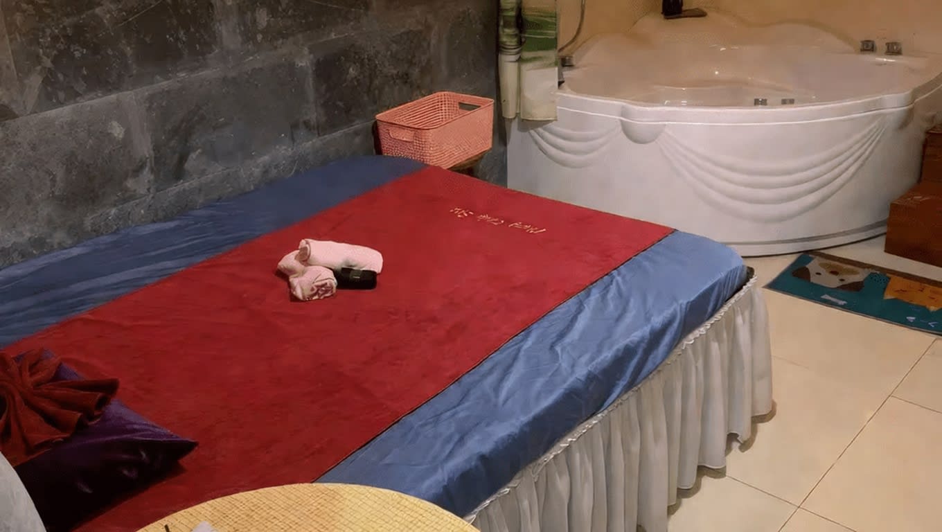 풍투이 스파 (Massage Phụng Thủy)