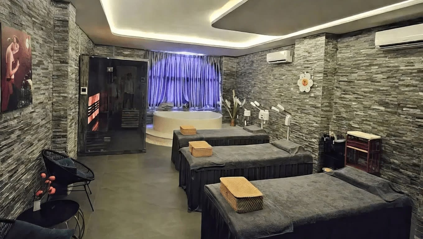 바나 럭셔리 마사지 스파 (Bana Luxury Massage Spa)