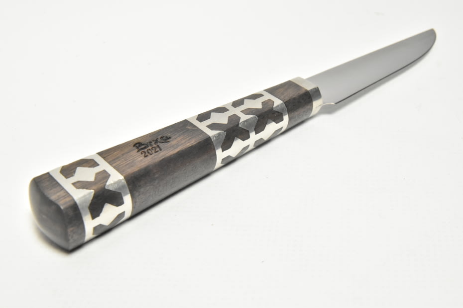 Tradičný nôž stredný, dĺžka čepele: 12cm, farba: čierna + kožené puzdro 3