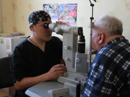 Якутские врачи помогают жителям новых регионов России