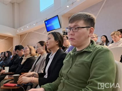 В Якутске прошла встреча сенатора Егора Борисова с молодёжными активистами республики