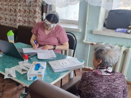 Мобильные доктора снова выехали в Усть-Янский район