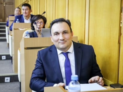 Руководителем аппарата парламента Якутии избран Андрей Антонен