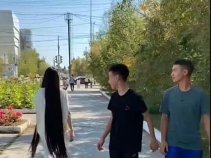 Видео: Девушка саха, длинная коса или Как привлечь к себе внимание в Якутске