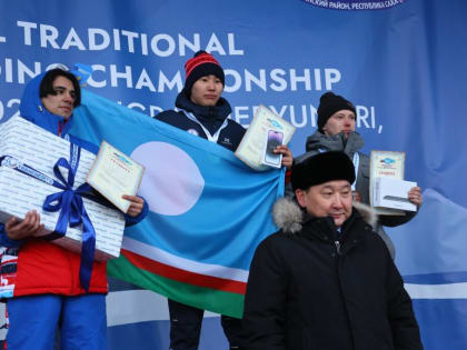 Якутяне и ямальчане стали лучшими в прыжках через нарты на чемпионате по оленеводству