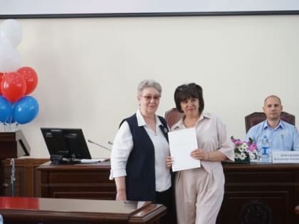 В Якутске работников торговли наградили в преддверии профессионального праздника