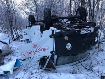 Машина скорой помощи попала в ДТП