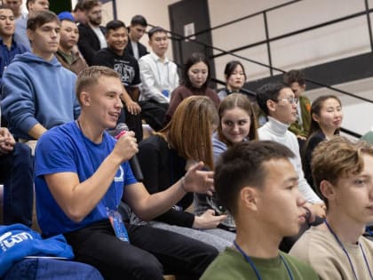 Более 250 участников собрал СВФУ на патриотическом форуме «Вахта памяти. Ржев – Дальний Восток»