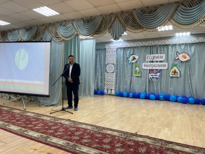 Руслан Платонов провел открытый урок ко Дню Республики