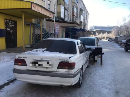 В Якутске в пятницу пьяные водители бьют автомобили и столбы