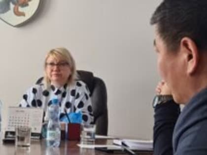 На заседании комиссии по предпринимательству, промышленности, торговле и транспорту обсудили актуальные вопросы, касающиеся соответствующих сфер