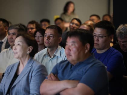 Иван Луцкан: «Эксперты "Ленского клуба" высоко оценили развитие системы здравоохранения Якутии»