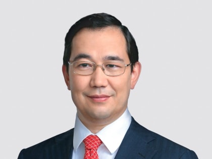 Глава Якутии Айсен Николаев поздравляет с Днём медицинского работника