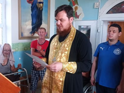 В с. Капитоновка совершено молебное пение о здравии проживающих