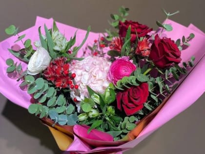 Сегодня день рождения главврача, мелодиста, предпринимателя и журналистов
