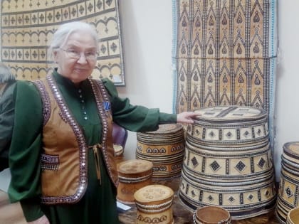 Выставка-конкурс по изготовлению берестяной утвари “Толору арыылаах туос тууйас”