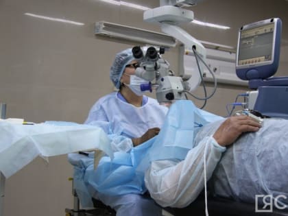 За полгода работы якутские офтальмологи установили новый рекорд по числу выездных операций в Якутии