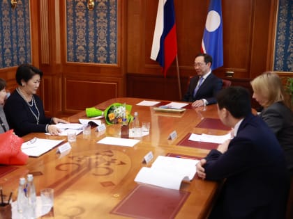 Айсен Николаев дал поручения по подготовке кадров для строящегося в Якутске онкологического диспансера