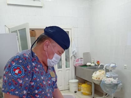 Хирург Анатолий Слепцов о своей работе в военном госпитале Ростова