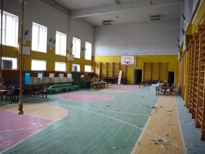 Айсен Николаев поручил завершить ремонт в гимназии в Булунском районе в установленные сроки