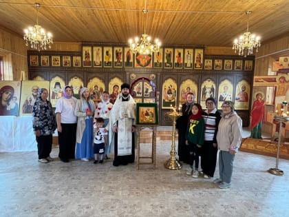 Праздничное богослужение в храме Святой Троицы села Октемцы в день Преображения Господня