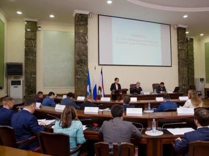 Депутаты Якутской городской Думы нового созыва провели первое заседание