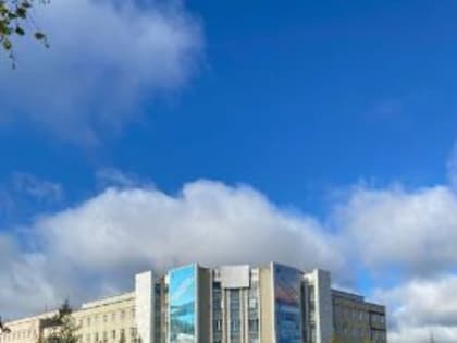 Айсен Николаев поручил правительству Якутии подготовить дорожную карту по реконструкции Мирнинской ЦРБ