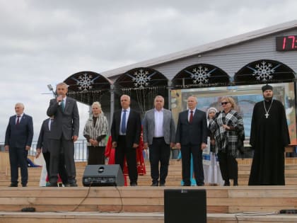 Священник посетил мероприятия по случаю Дня города