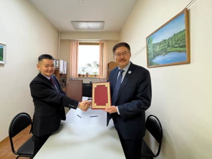 Физико-технический институт СВФУ открыл университетские классы в двух школах Якутска