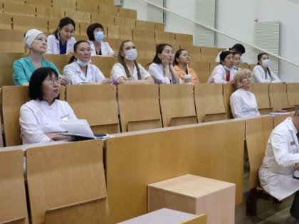 В Национальном центре медицины начался месячник охраны труда