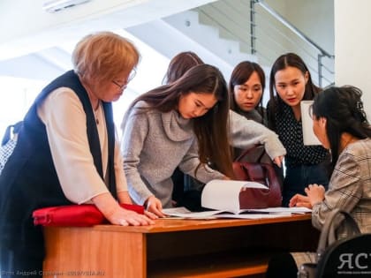 Свыше 50 якутян обратились в оперативный штаб по трудоустройству в сферу образования