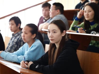 ФДОП СВФУ приглашает школьников и выпускников Якутска на курсы по подготовке к ЕГЭ и ОГЭ