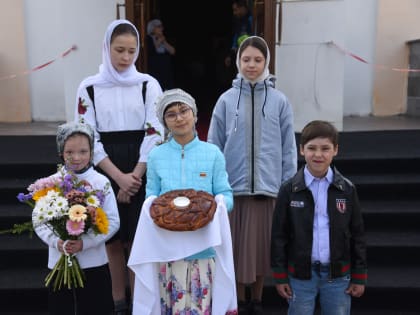 Архиерейское богослужение в День Святой Троицы в Казанском храме Нерюнгри