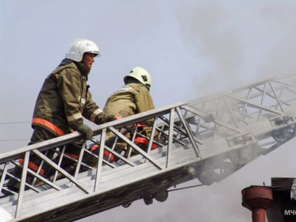 Вспыхнул электрокабель на ул.Кирова в Якутске