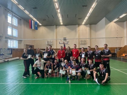 Волейболисты сборной Нерюнгринского района и команды «Колмара» стали призёрами в Республиканский день волейбола