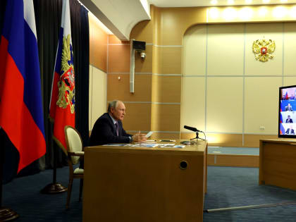 Путин поручил построить мосты через реки Лена и Алдан