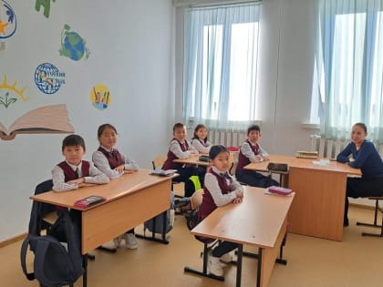 100 школ Якутии получат комплект «Кабинет якутского языка, литературы и культуры»