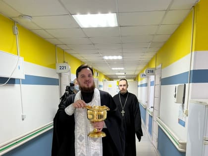 В Якутской республиканской офтальмологической больнице совершили молебен