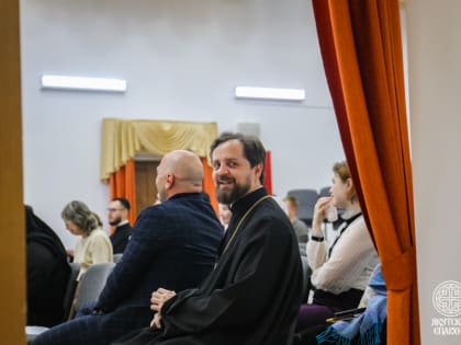 Участники Свято-Иннокентьевского форума учатся журналистике