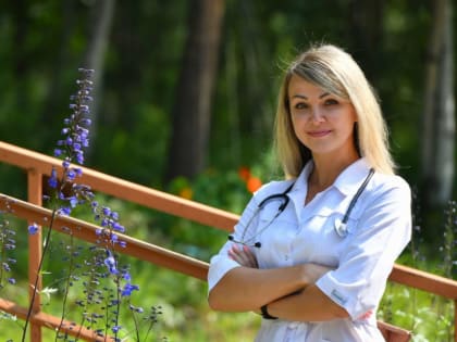 Восьмичасовой сон, правильное питание и утренняя зарядка: советы врача по профилактике гипертонии