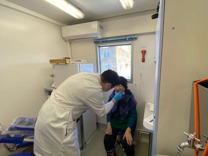 Более 900 человек осмотрели мобильные бригады врачей Томпонской ЦРБ