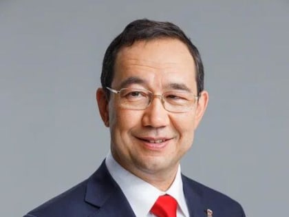 Глава Якутии Айсен Николаев поздравляет с Днём российской печати